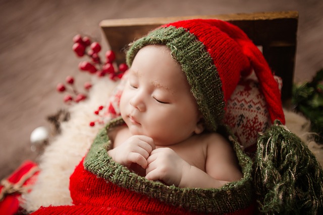 Van rompertjes tot onesies: een diepgaand overzicht van babykleding - maten, materialen en modetrends